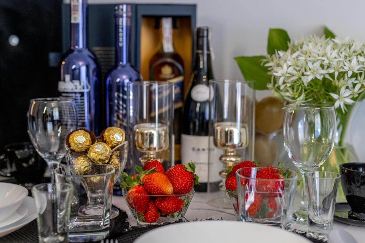 Sunrise Apartaments Luxury 罗威 外观 照片